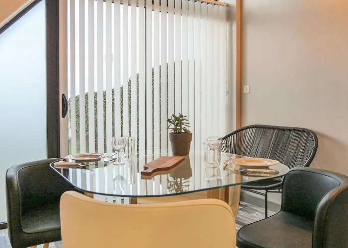 Maison 4 Apartment *